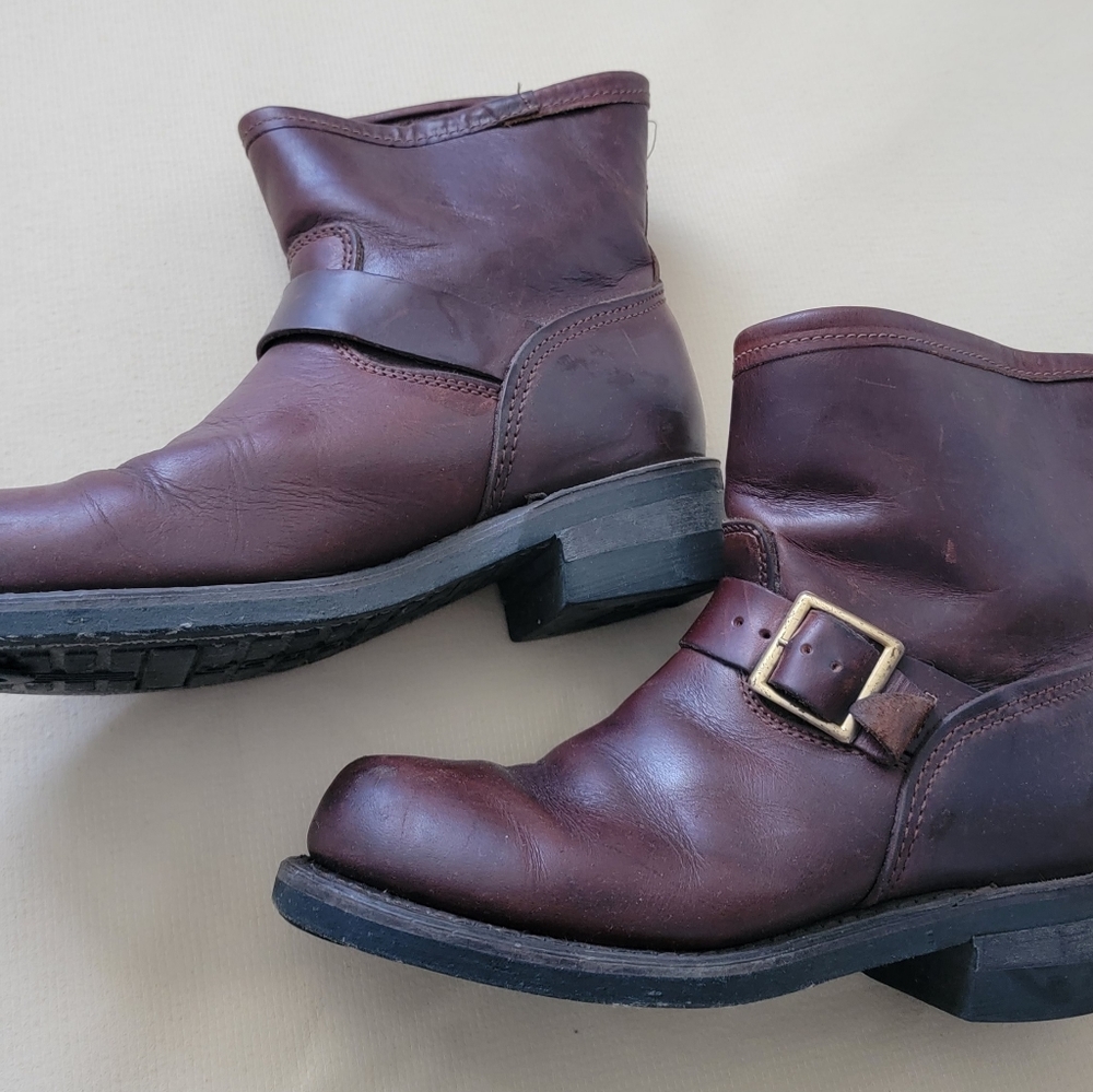 Boots - Picture 3 of 4